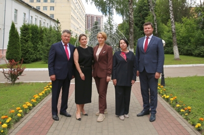 Директор Калужского филиала «СОГАЗ-Мед» приняла участие в торжественном митинге, новости, пресс-релизы, статьи, «СОГАЗ-Мед», омс