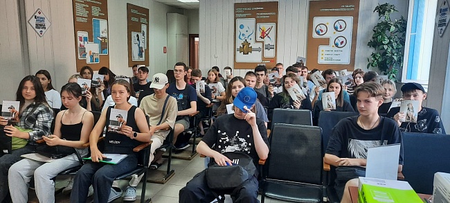Страховые представители «СОГАЗ-Мед» провели встречу со студентами, новости, пресс-релизы, статьи, «СОГАЗ-Мед», омс