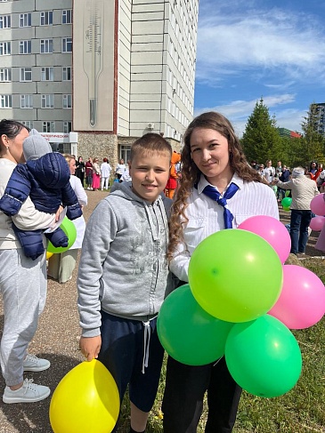 Уфимский филиал поздравил маленьких пациентов с праздником, новости, пресс-релизы, статьи, «СОГАЗ-Мед», омс