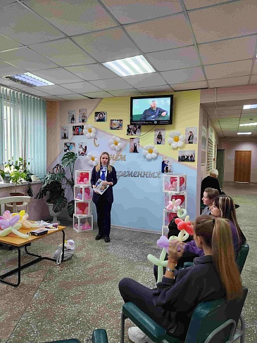 Красноярский филиал «СОГАЗ-Мед» вместе с ведущими роддомами поздравил более 200 беременных женщин с их праздником, новости, пресс-релизы, статьи, «СОГАЗ-Мед», омс
