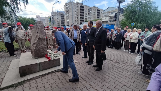 Новосибирский филиал «СОГАЗ-Мед» принял участие в митинге, посвященном Дню памяти и скорби по погибшим в годы ВОВ, новости, пресс-релизы, статьи, «СОГАЗ-Мед», омс