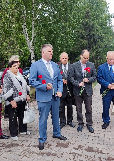 Новосибирский филиал «СОГАЗ-Мед» принял участие в митинге, посвященном Дню памяти и скорби по погибшим в годы ВОВ, новости, пресс-релизы, статьи, «СОГАЗ-Мед», омс