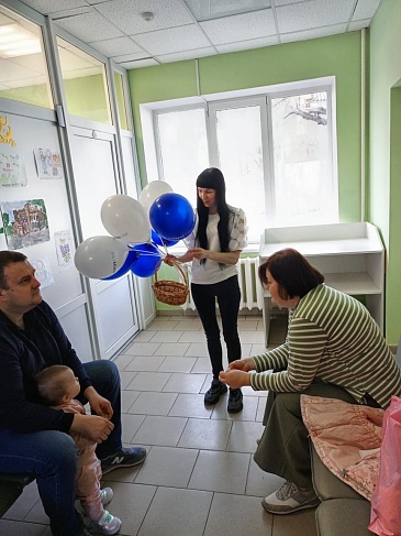 В Детской поликлинике №2 ОБУЗ «Курская городская больница №1 им. Н. С. Короткова» прошла праздничная беспроигрышная лотерея от Курского филиала «СОГАЗ-Мед», новости, пресс-релизы, статьи, «СОГАЗ-Мед», омс