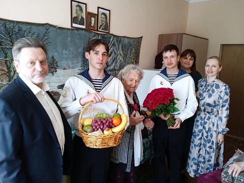 Курский филиал «СОГАЗ-Мед» поздравил свою застрахованную с 99-летием, новости, пресс-релизы, статьи, «СОГАЗ-Мед», омс