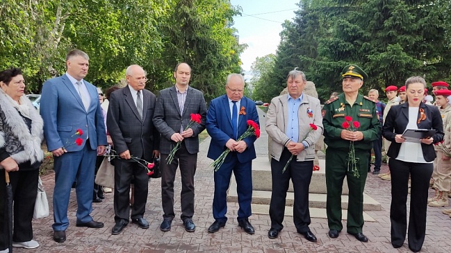 Новосибирский филиал «СОГАЗ-Мед» принял участие в митинге, посвященном Дню памяти и скорби по погибшим в годы ВОВ, новости, пресс-релизы, статьи, «СОГАЗ-Мед», омс