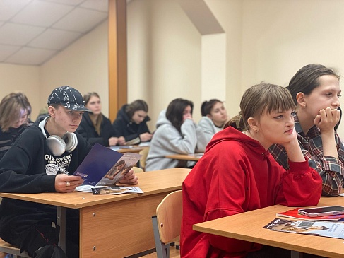 Тамбовский филиал «СОГАЗ-Мед» в рамках «Недели по борьбе с заражением и распространением хронического вирусного гепатита С» провел информационную встречу в Тамбовском колледже социокультурных технологий, новости, пресс-релизы, статьи, «СОГАЗ-Мед», омс