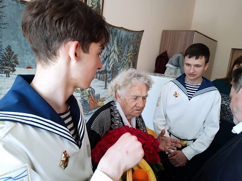 Курский филиал «СОГАЗ-Мед» поздравил свою застрахованную с 99-летием, новости, пресс-релизы, статьи, «СОГАЗ-Мед», омс