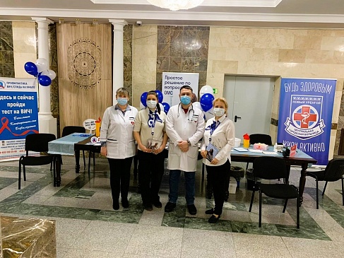 Ямальский филиал «СОГАЗ-Мед» провел консультации жителям города Новый Уренгой во Дворце культуры «Октябрь», новости, пресс-релизы, статьи, «СОГАЗ-Мед», омс