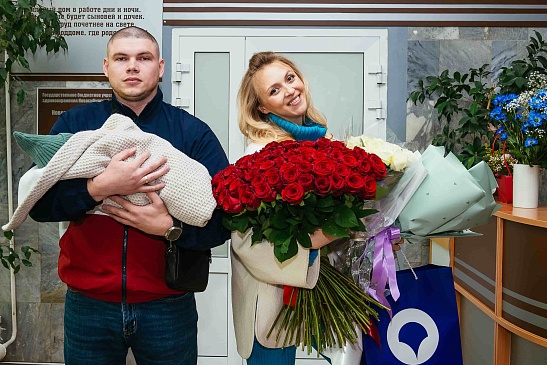 Новосибирский филиал «СОГАЗ-Мед» поздравил родителей новорожденных с Днем защиты детей, новости, пресс-релизы, статьи, «СОГАЗ-Мед», омс