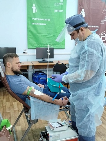 Красноярский филиал «СОГАЗ-Мед» поддержал донорскую акцию Центра крови и поздравил студентов-доноров, новости, пресс-релизы, статьи, «СОГАЗ-Мед», омс