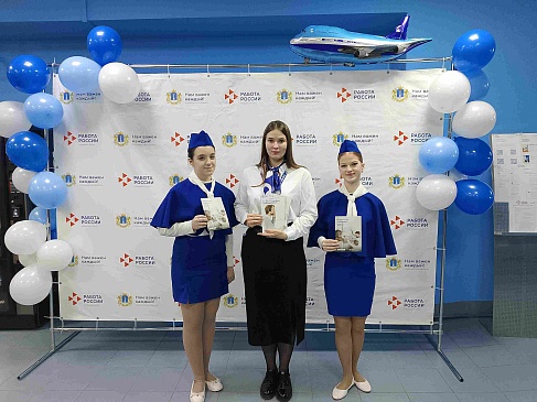 Посетителям Всероссийской ярмарки трудоустройства в Заволжском районе разъяснили о праве взять один выходной день на прохождение диспансеризации, новости, пресс-релизы, статьи, «СОГАЗ-Мед», омс