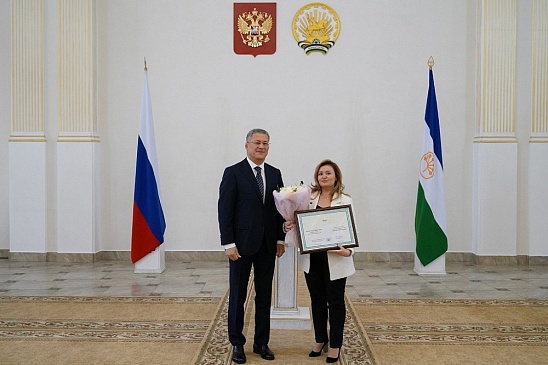 Глава Республики Башкортостан наградил Почетной грамотой директора Уфимского филиала «СОГАЗ-Мед», новости, пресс-релизы, статьи, «СОГАЗ-Мед», омс