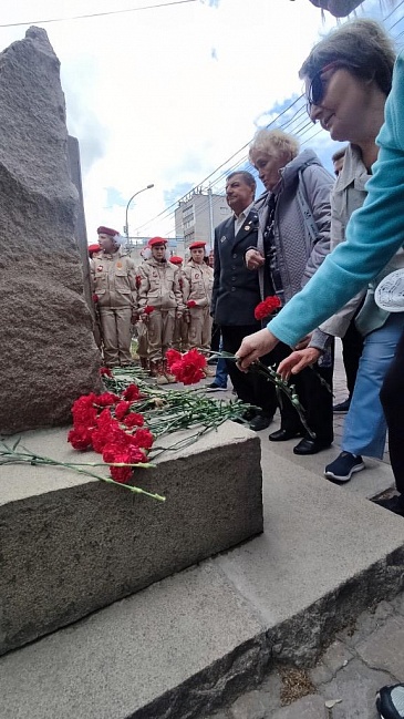 Новосибирский филиал «СОГАЗ-Мед» принял участие в митинге, посвященном Дню памяти и скорби по погибшим в годы ВОВ, новости, пресс-релизы, статьи, «СОГАЗ-Мед», омс