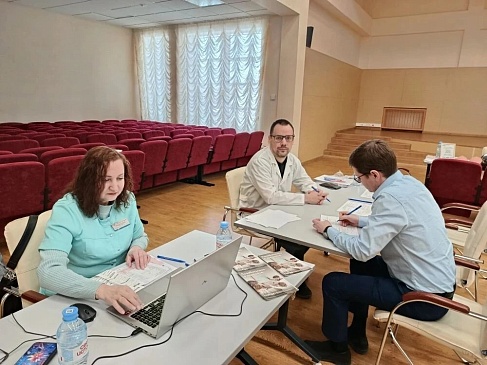 Новосибирский филиал «СОГАЗ-Мед» провел выездные мероприятия в крупных организациях Новосибирска в рамках Недели здорового долголетия, новости, пресс-релизы, статьи, «СОГАЗ-Мед», омс