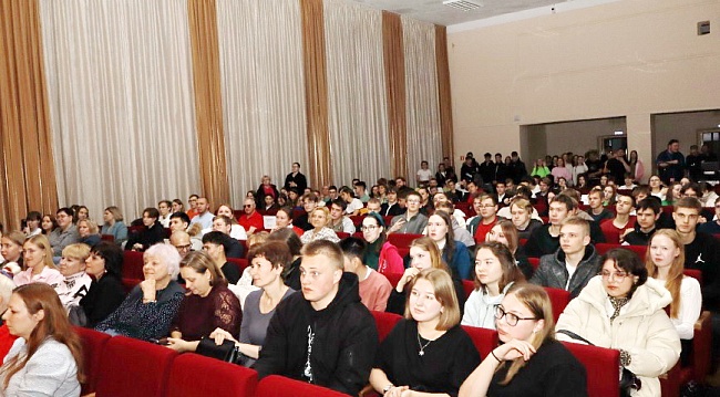 Нижегородский филиал «СОГАЗ-Мед» принял участие в празднике «День первокурсника», новости, пресс-релизы, статьи, «СОГАЗ-Мед», омс