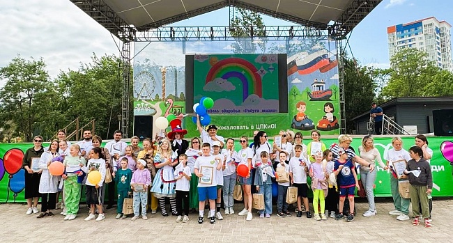 Страховые представители Волгоградского филиала «СОГАЗ-Мед» посетили фестиваль здоровья «Радуга жизни», новости, пресс-релизы, статьи, «СОГАЗ-Мед», омс
