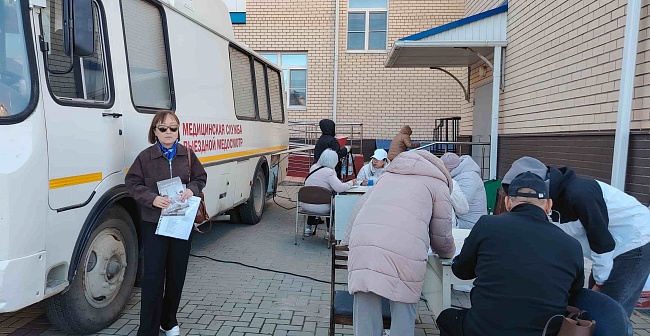 Страховые представители Калмыцкого филиала приняли участие в акции «Будь здоров!», новости, пресс-релизы, статьи, «СОГАЗ-Мед», омс